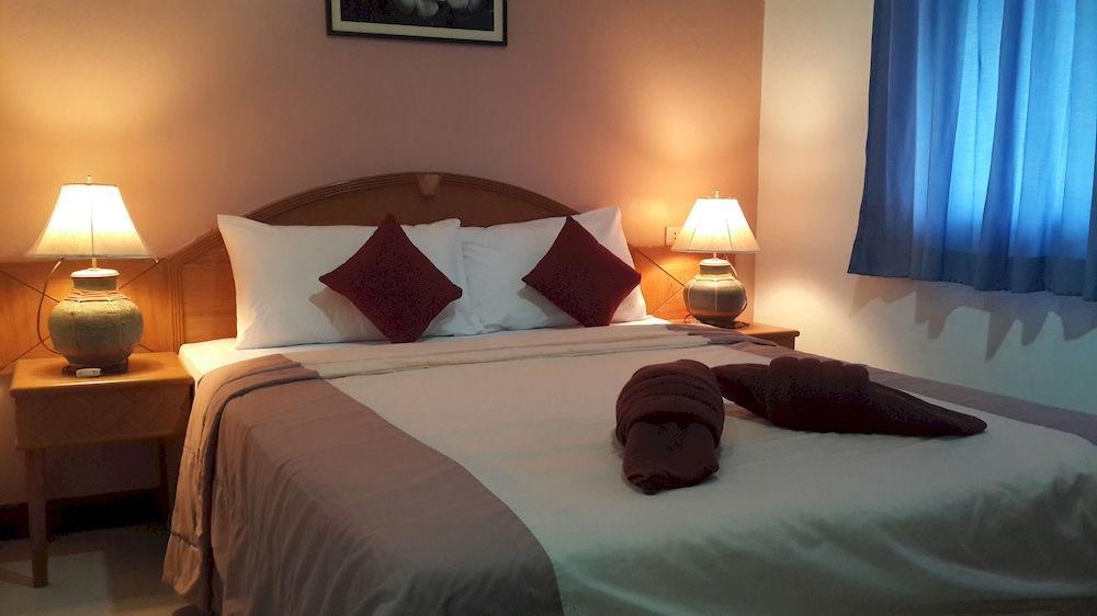 Silla Patong Hostel Kültér fotó